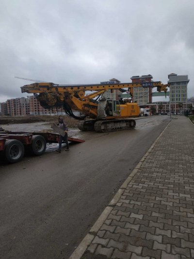 2001 MODEL BAUER BG 25 H 25 TON/M C10 MOTOR